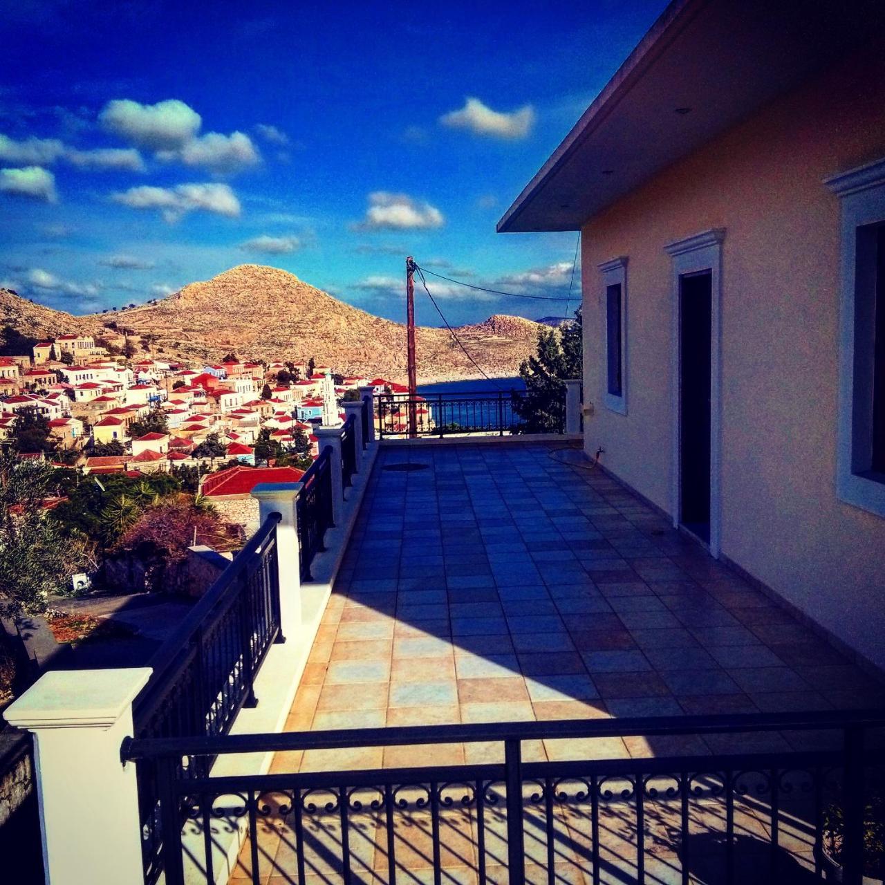 Vila Cassandra Chalki Town